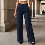 Paula · Pantalón de tiro alto y pernera ancha, en azul marino