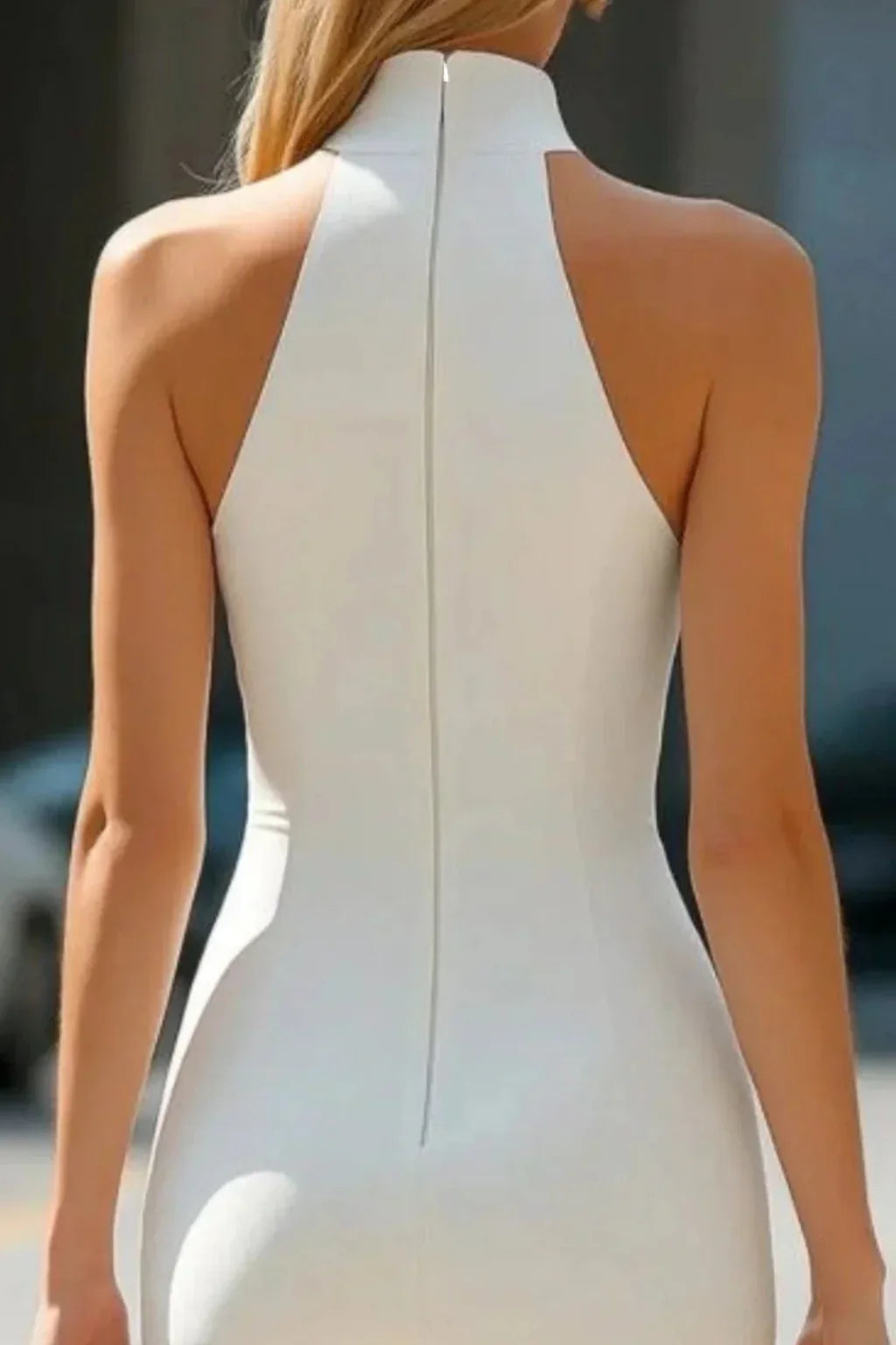 Solène · Vestido midi halter con abertura