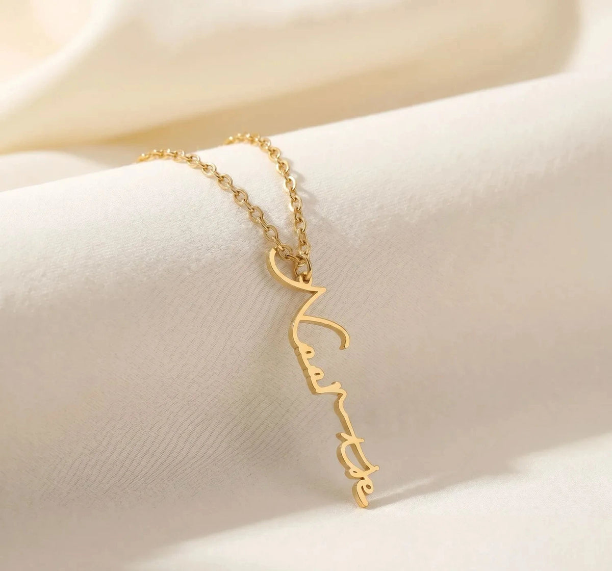 Levi Collar personalizado