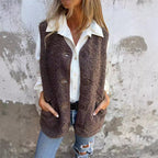 Triana · Chaleco corto de punto suave con botones