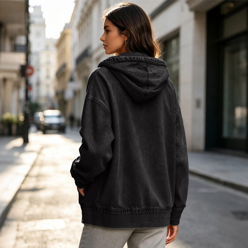 Chaqueta vaquera con capucha Nerea en negro, vista trasera